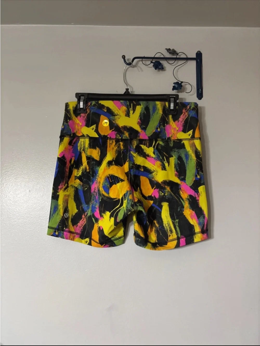 LULULEMON WUNDER TRAIN BIKE SHORTS